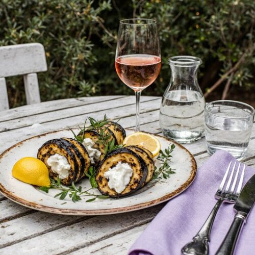 Wein aus Österreich: Orange Wine zu gegrillten Auberginenröllchen mit Ricotta und Minze